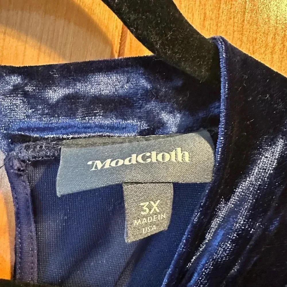 ModCloth | Pure Luxe Velvet Swing Dress | 3x - Picture 6 of 9